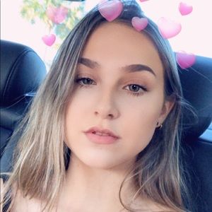 Meet your Posher, Sabriel